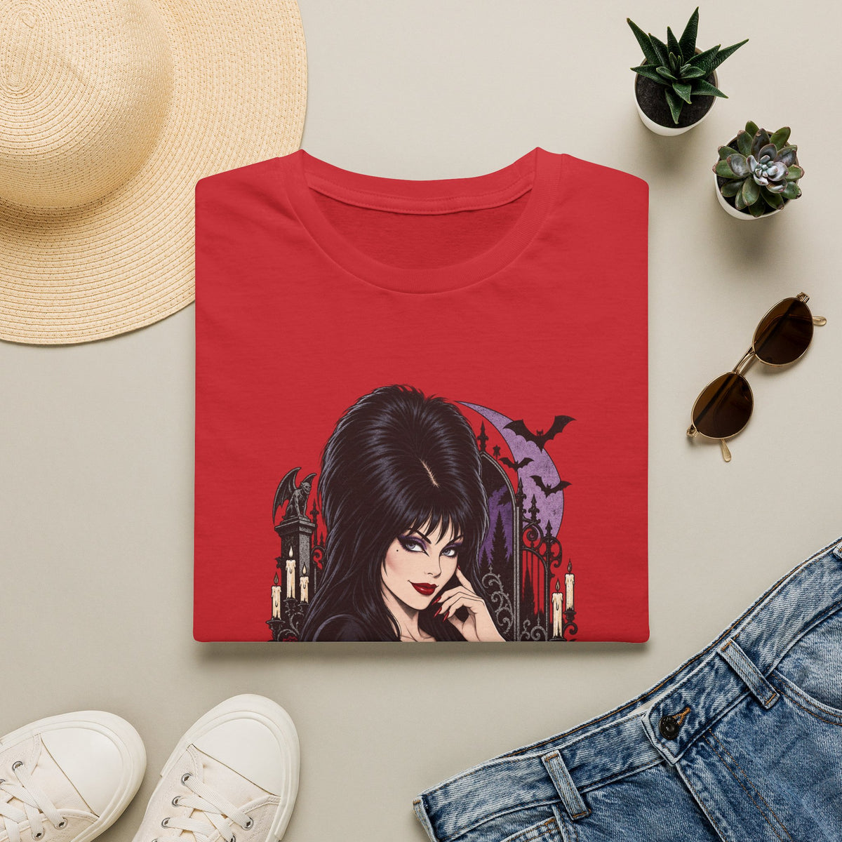 Elvira | Mistress of the Dark | Gothic Vampyress Pinup Girl | Sexy Halloween T-Shirt