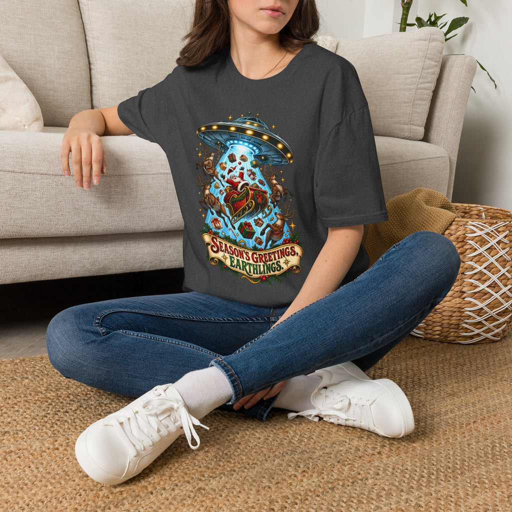UFO Christmas | Season’s Greetings Earthlings UFO Christmas T-Shirt