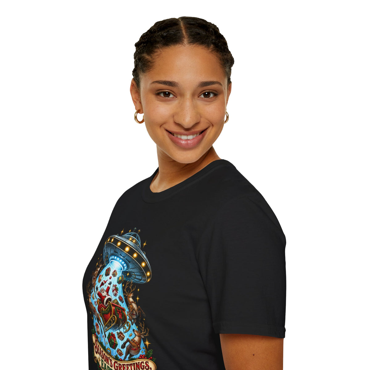 UFO Christmas | Season’s Greetings Earthlings UFO Christmas T-Shirt