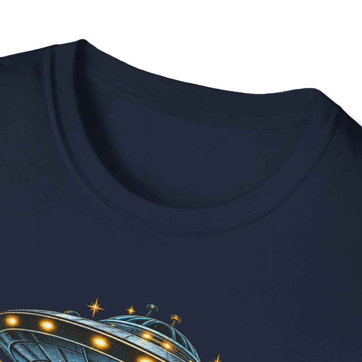 UFO Christmas | Season’s Greetings Earthlings UFO Christmas T-Shirt