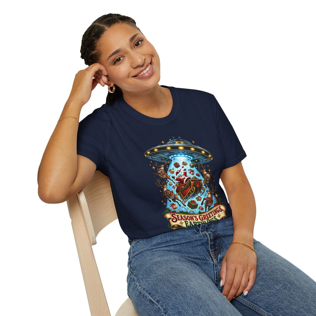 UFO Christmas | Season’s Greetings Earthlings UFO Christmas T-Shirt
