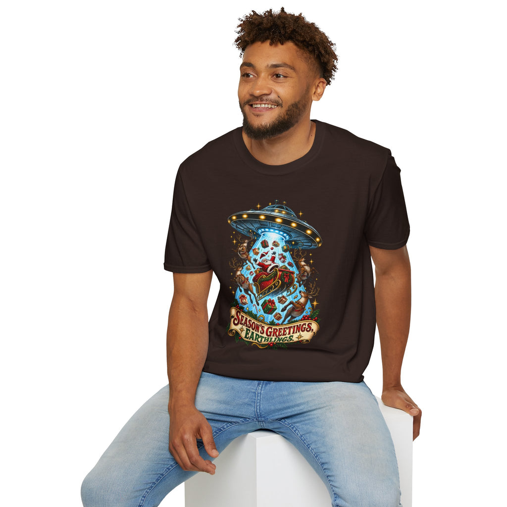 UFO Christmas | Season’s Greetings Earthlings UFO Christmas T-Shirt