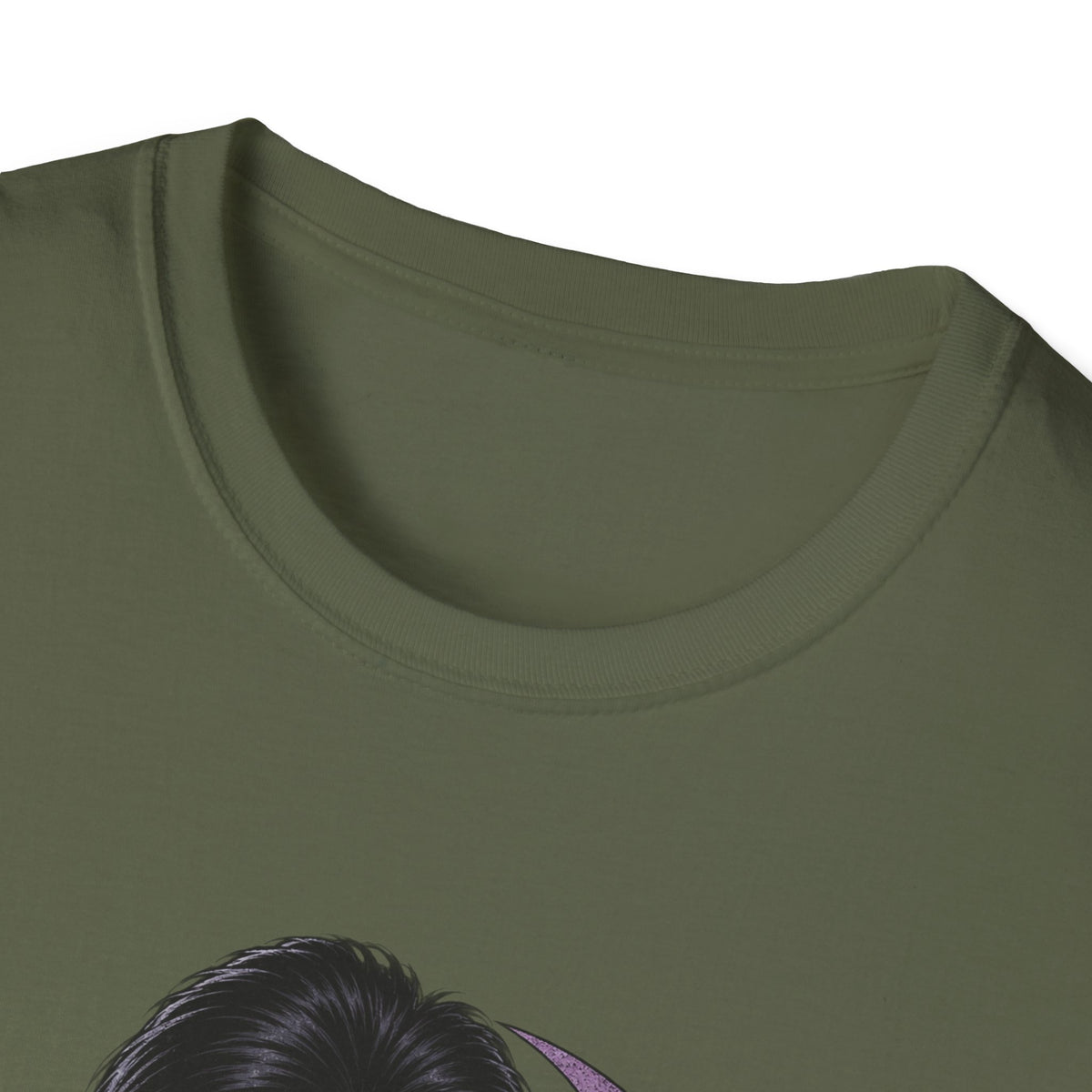 Elvira | Mistress of the Dark | Gothic Vampyress Pinup Girl | Sexy Halloween T-Shirt
