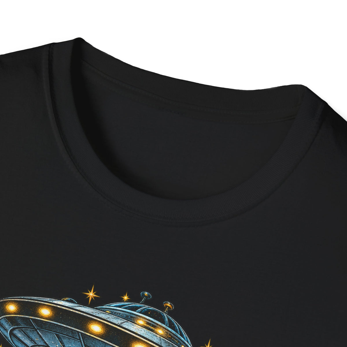 UFO Christmas | Season’s Greetings Earthlings UFO Christmas T-Shirt