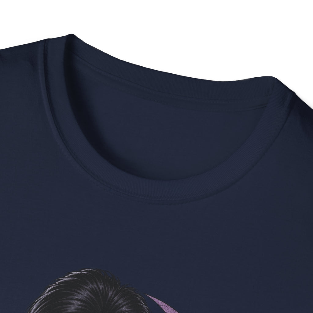 Elvira | Mistress of the Dark | Gothic Vampyress Pinup Girl | Sexy Halloween T-Shirt