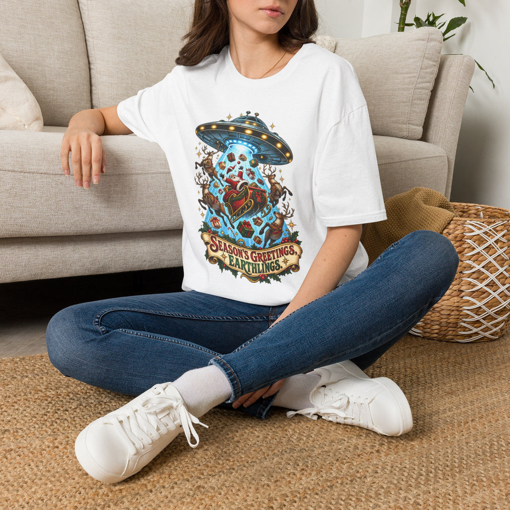 UFO Christmas | Season’s Greetings Earthlings UFO Christmas T-Shirt