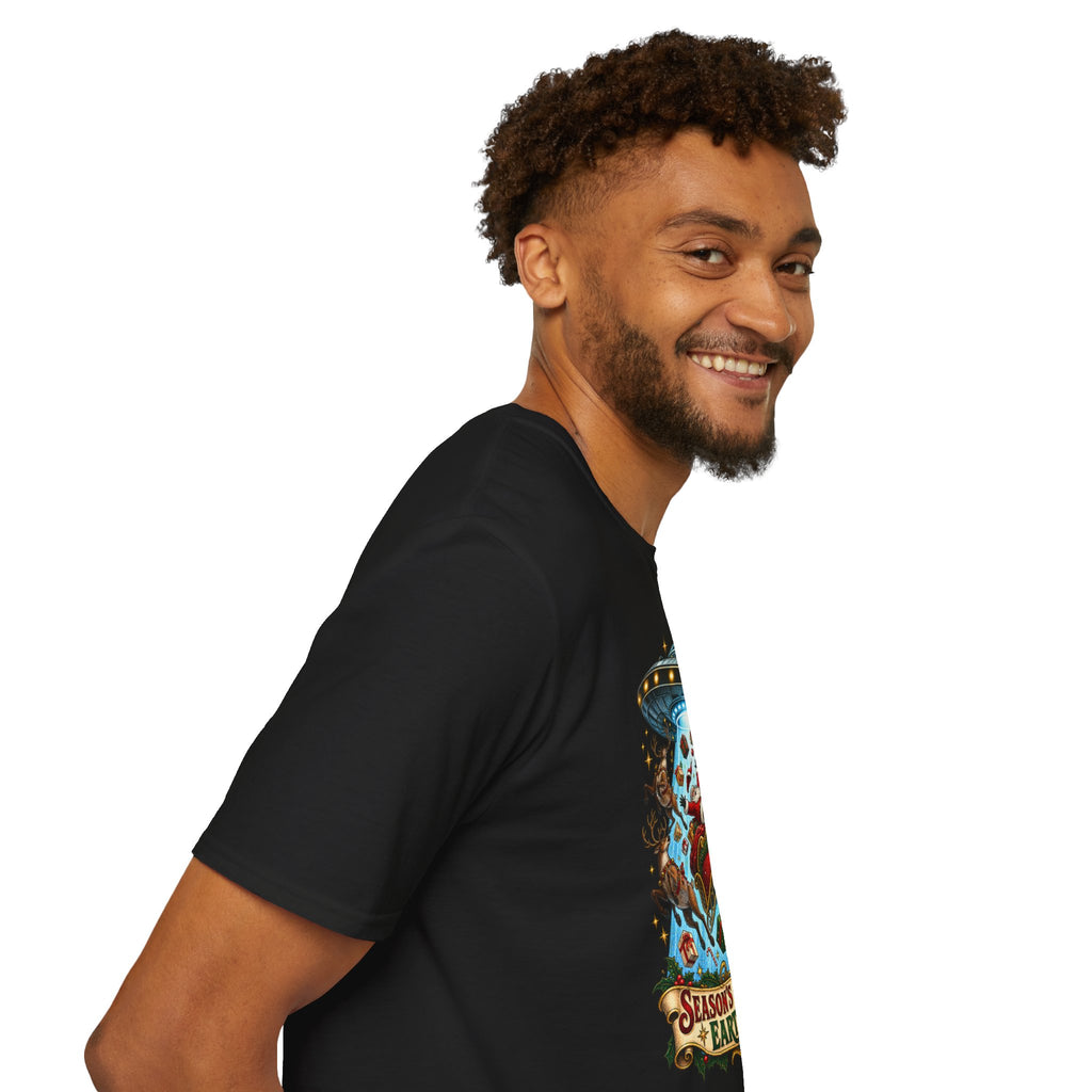 UFO Christmas | Season’s Greetings Earthlings UFO Christmas T-Shirt