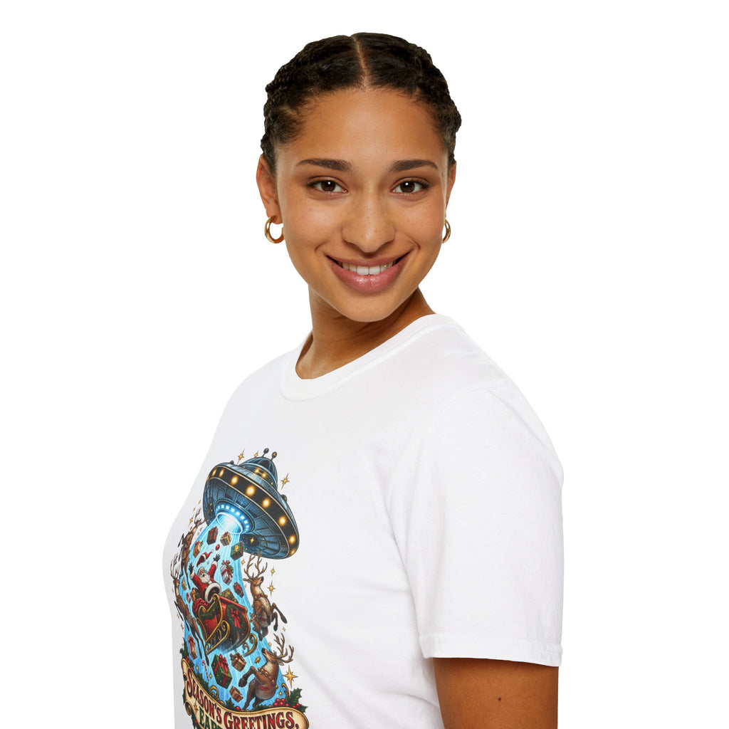 UFO Christmas | Season’s Greetings Earthlings UFO Christmas T-Shirt