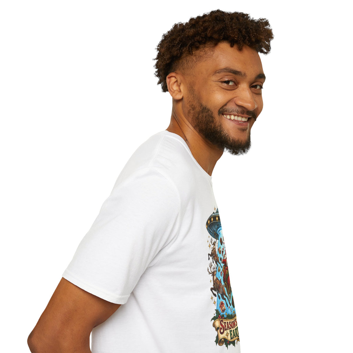 UFO Christmas | Season’s Greetings Earthlings UFO Christmas T-Shirt