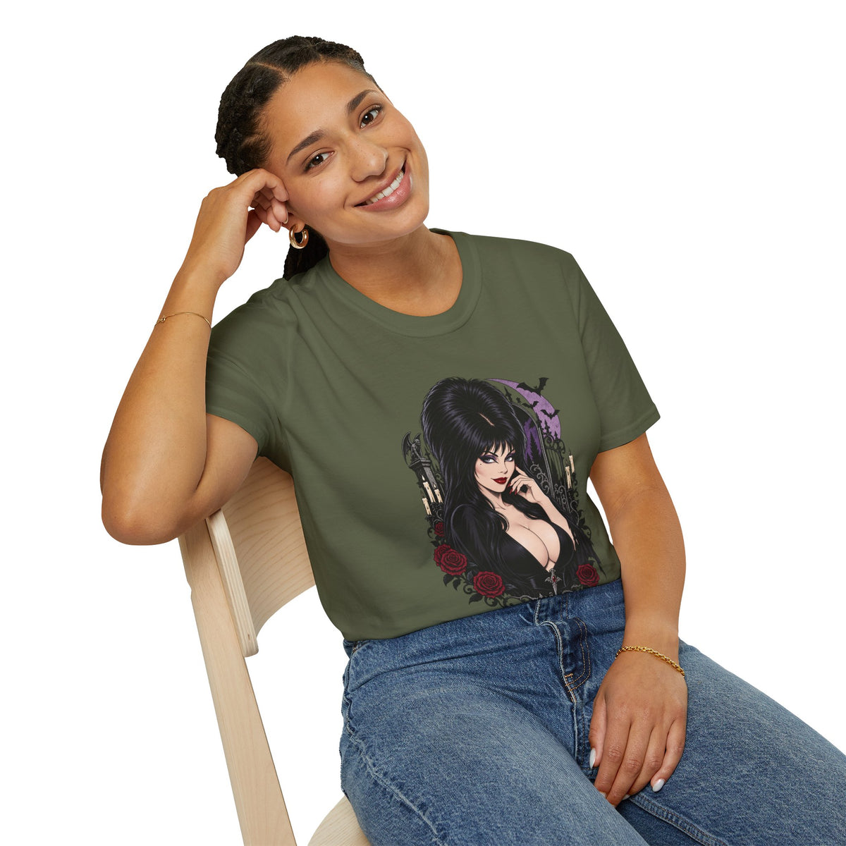 Elvira | Mistress of the Dark | Gothic Vampyress Pinup Girl | Sexy Halloween T-Shirt