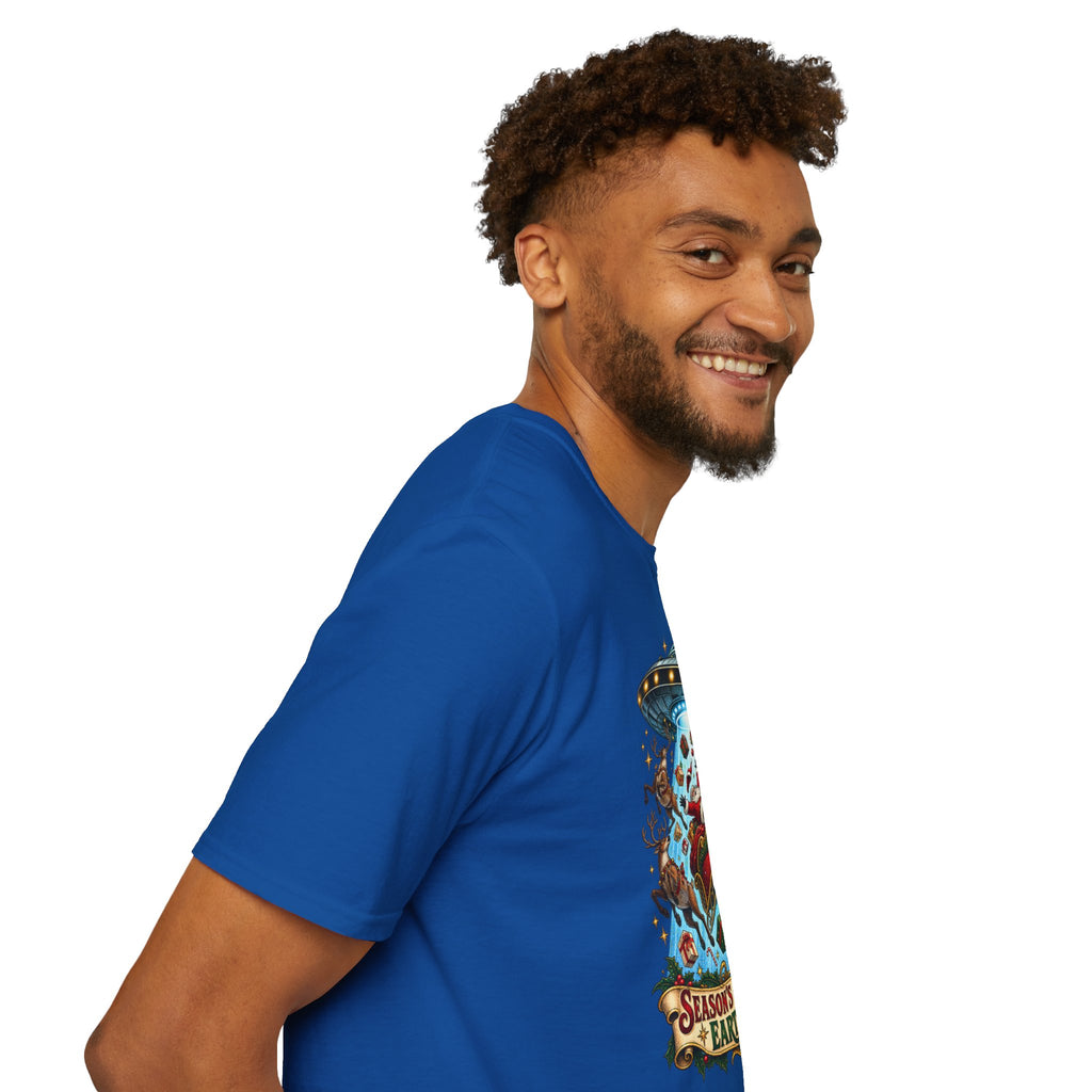 UFO Christmas | Season’s Greetings Earthlings UFO Christmas T-Shirt
