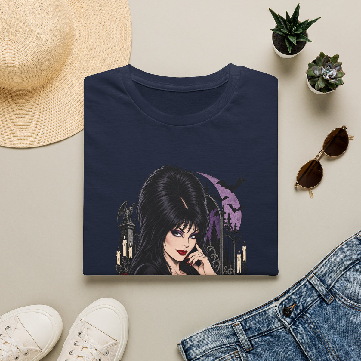 Elvira | Mistress of the Dark | Gothic Vampyress Pinup Girl | Sexy Halloween T-Shirt
