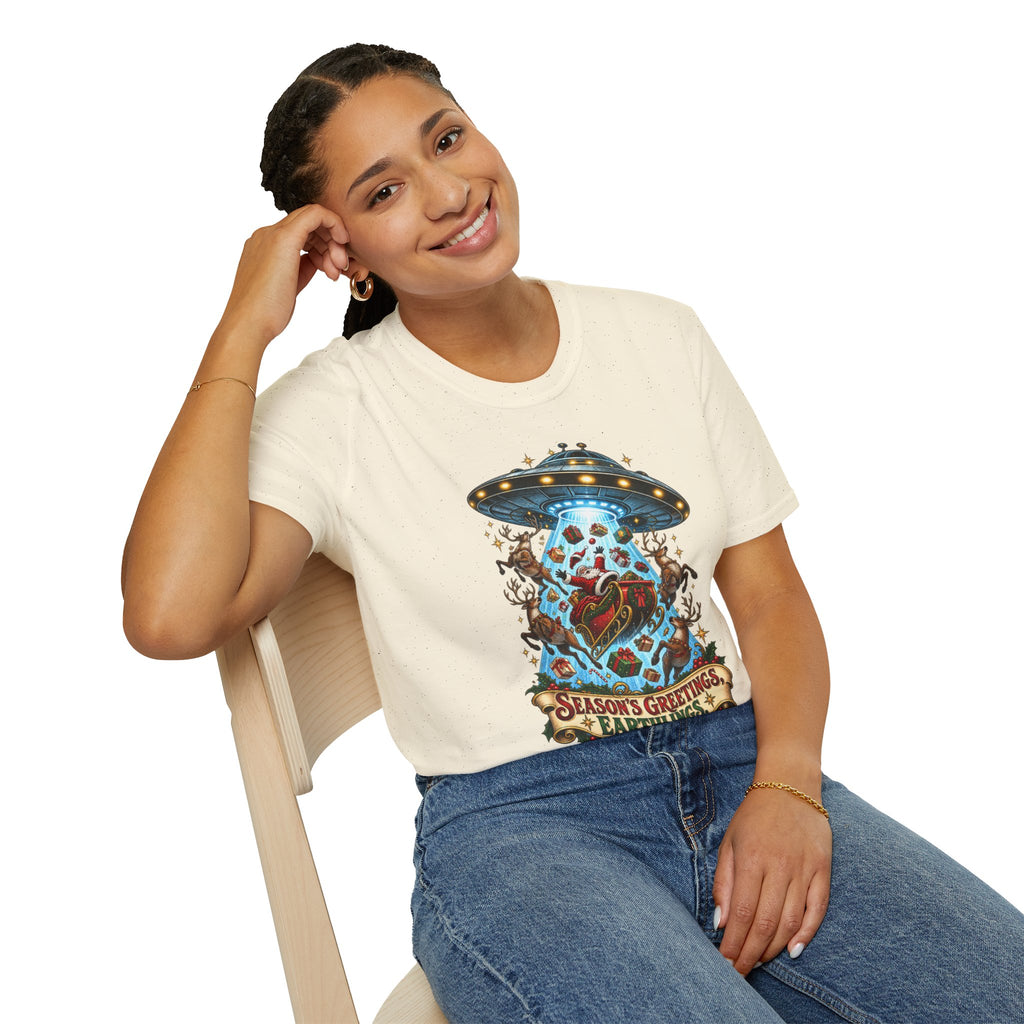 UFO Christmas | Season’s Greetings Earthlings UFO Christmas T-Shirt