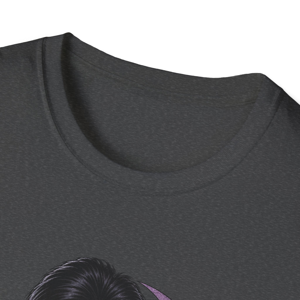 Elvira | Mistress of the Dark | Gothic Vampyress Pinup Girl | Sexy Halloween T-Shirt