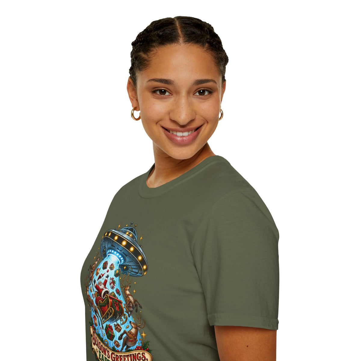 UFO Christmas | Season’s Greetings Earthlings UFO Christmas T-Shirt