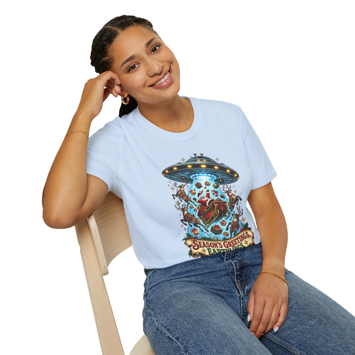 UFO Christmas | Season’s Greetings Earthlings UFO Christmas T-Shirt