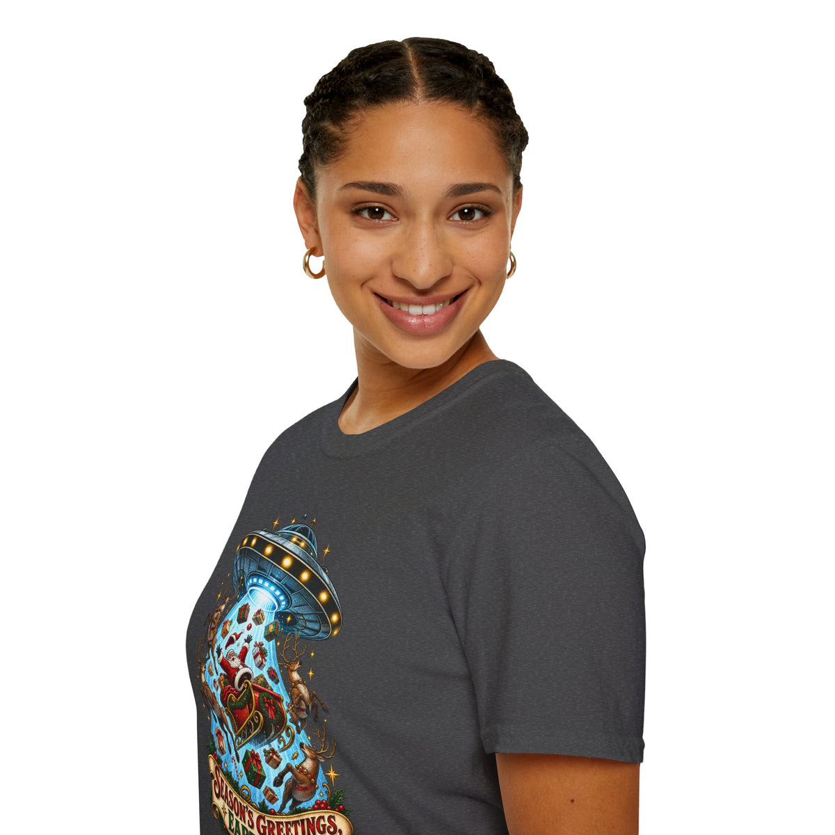 UFO Christmas | Season’s Greetings Earthlings UFO Christmas T-Shirt