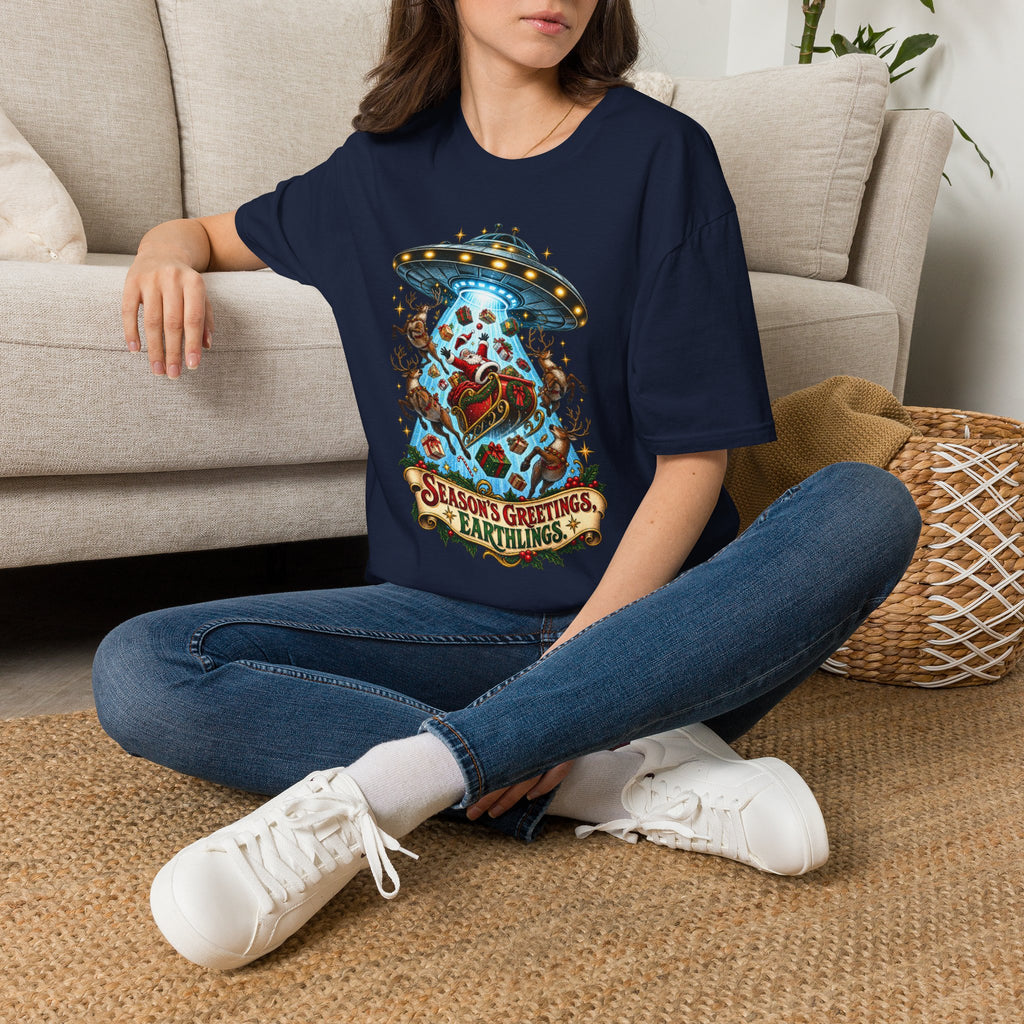UFO Christmas | Season’s Greetings Earthlings UFO Christmas T-Shirt