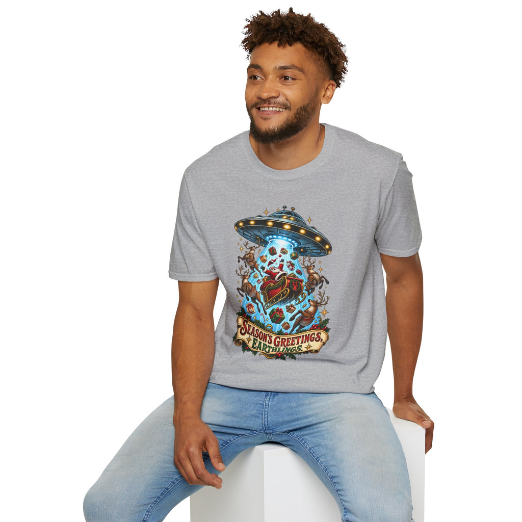 UFO Christmas | Season’s Greetings Earthlings UFO Christmas T-Shirt
