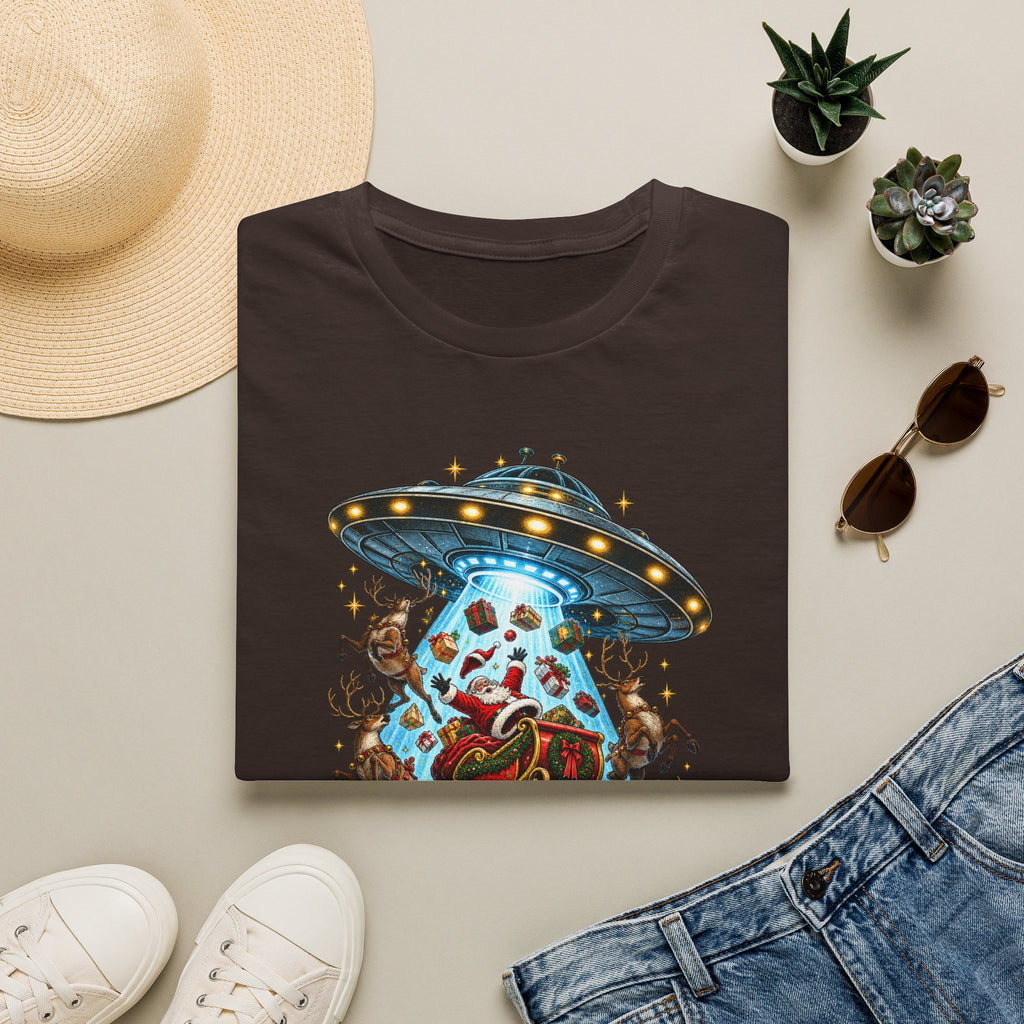 UFO Christmas | Season’s Greetings Earthlings UFO Christmas T-Shirt