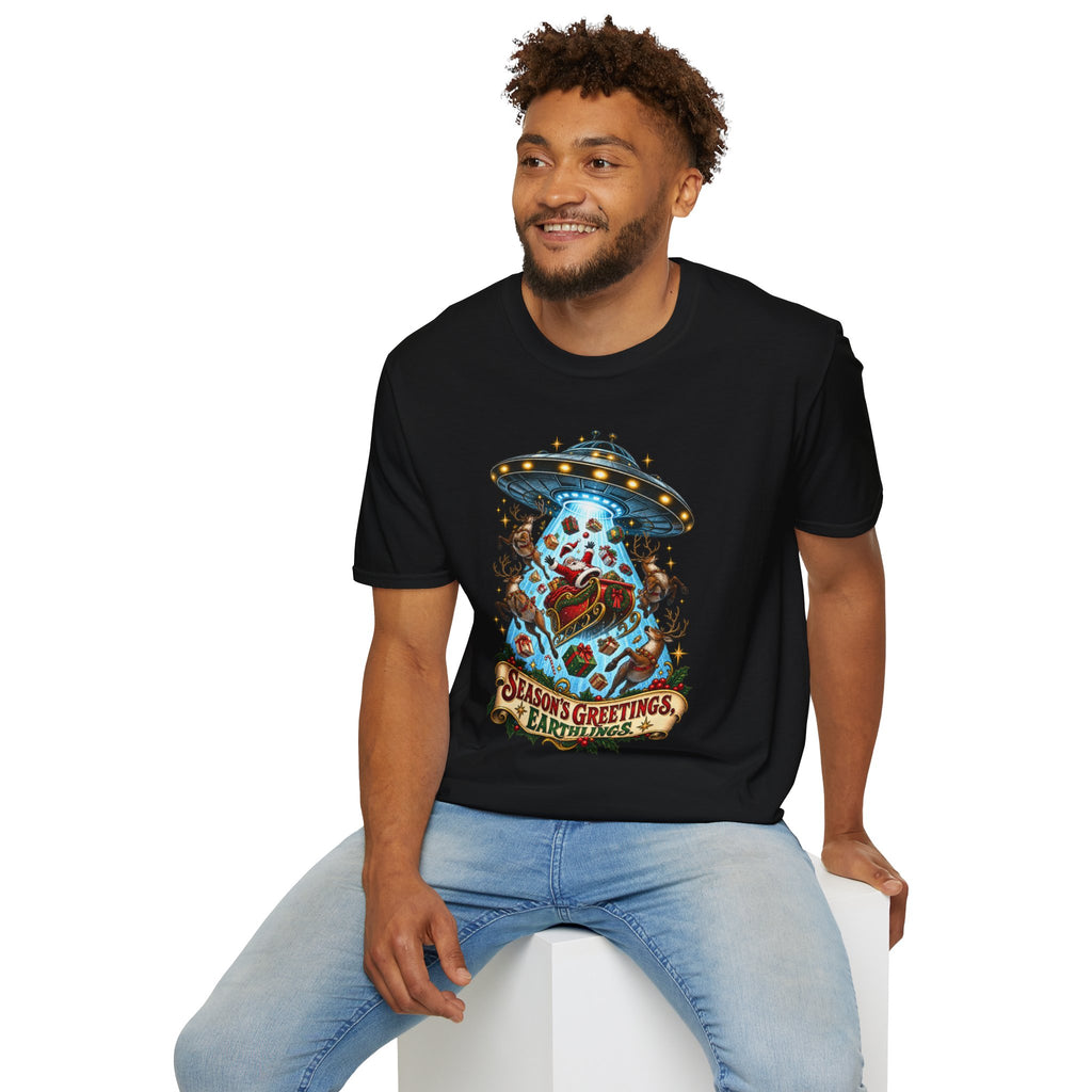 UFO Christmas | Season’s Greetings Earthlings UFO Christmas T-Shirt