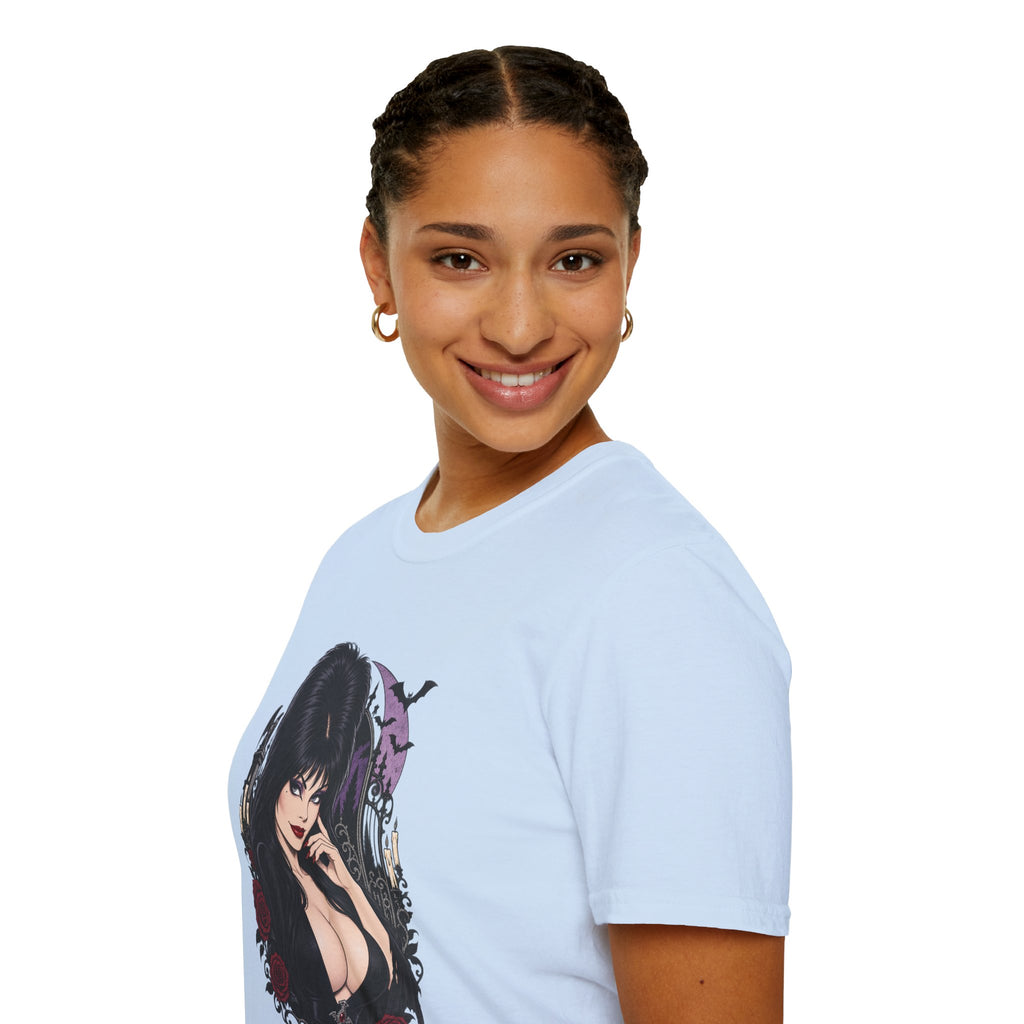 Elvira | Mistress of the Dark | Gothic Vampyress Pinup Girl | Sexy Halloween T-Shirt