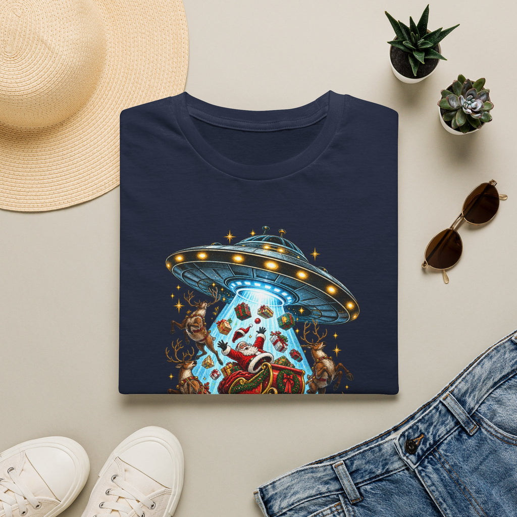 UFO Christmas | Season’s Greetings Earthlings UFO Christmas T-Shirt